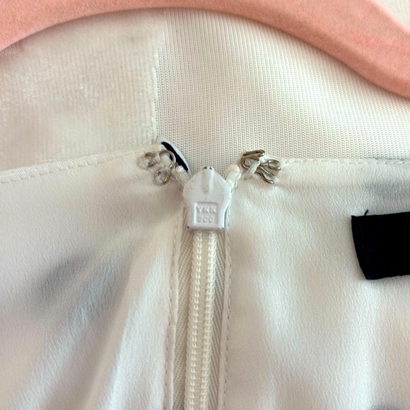 J. Crew White & Navy Polka Dot V-Neck, Front Cap Sleeve Ruffled, Dress. Size 8 - Picture 12 of 13